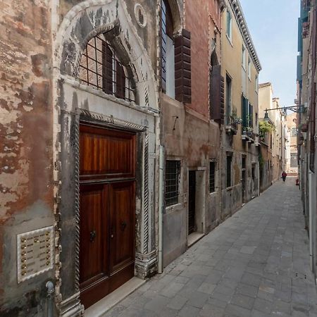 Palazzo Dolfin - Piazza San Marco Lovely Apartment Венеция Екстериор снимка